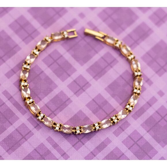 Vintage Rhinestone Link Bracelet 7 Inch by Avon - V8 - Picture 1 of 3